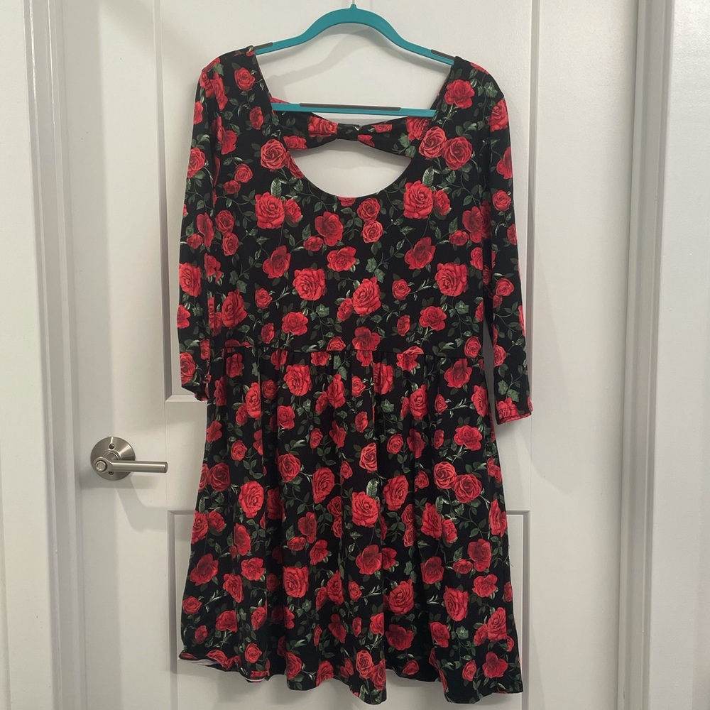 Never Worn Forever 21 Plus Red Rose Bow Back Dress